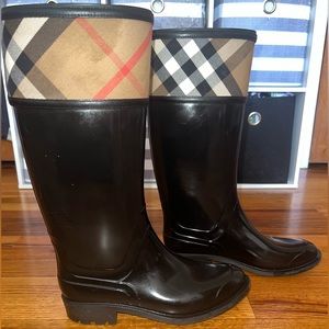 BURBERRY RAIN BOOTS